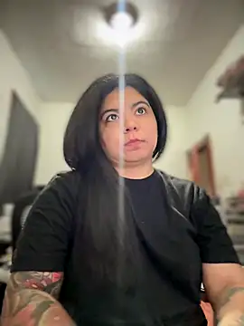 kimmiakiss22 online show from September 16, 2025, 6:53 pm