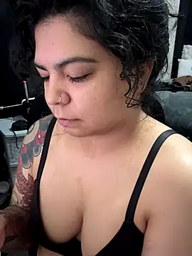 kimmiakiss22 online show from October 11, 2025, 8:18 pm