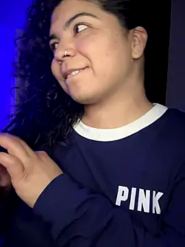 kimmiakiss22 online show from October 24, 2025, 7:38 am