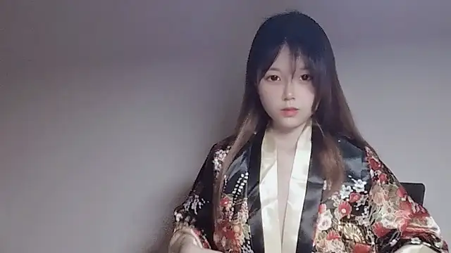 Snapshot of VaerySaenz chatting on March 13, 2025, 2:23 pm VaerySaenz online show from March 13, 2025, 2:23 pm