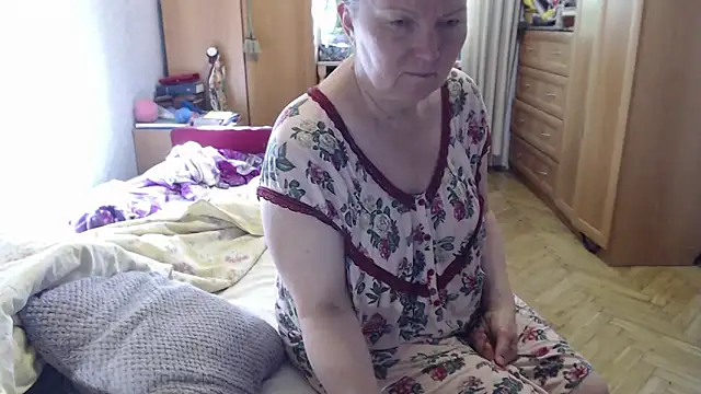 Snapshot of zarinafonliberman chatting on September 29, 2025, 6:40 am zarinafonliberman online show from September 29, 2025, 6:40 am