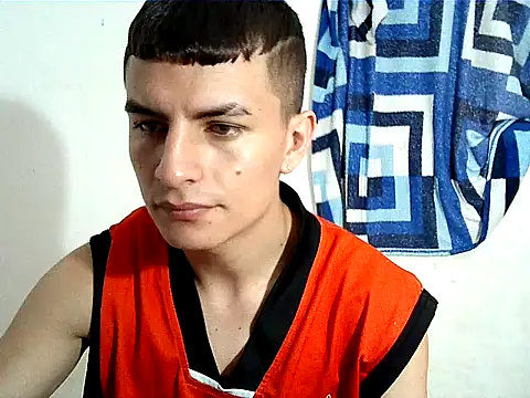 Snapshot of SHAT_SEX chatting on October 16, 2025, 1:56 pm SHAT SEX online show from October 16, 2025, 1:56 pm