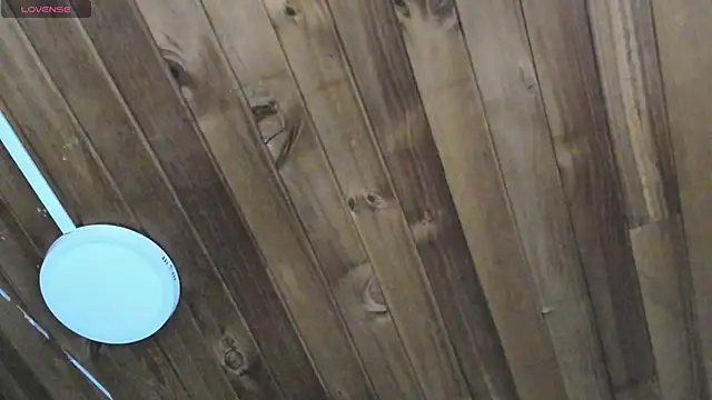 natasha logan  online show from October 6, 2025, 4:21 am