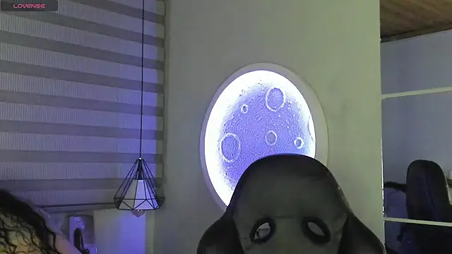 natasha logan  online show from October 11, 2025, 4:12 am