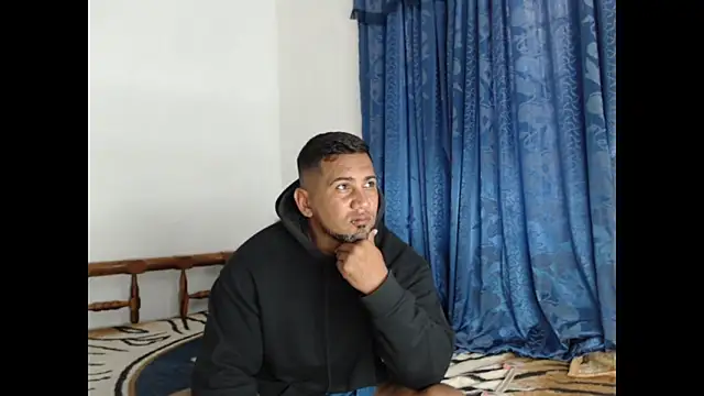 Snapshot of lover_1994 chatting on February 12, 2025, 5:05 pm lover 1994 online show from February 12, 2025, 5:05 pm