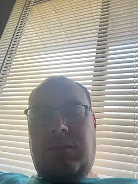 Snapshot of zman237 chatting on February 3, 2025, 6:39 pm zman237 online show from February 3, 2025, 6:39 pm