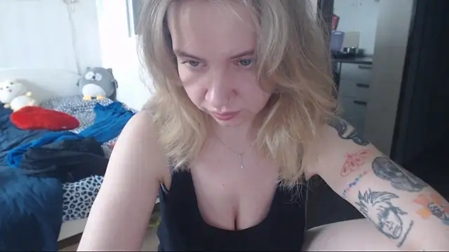 Snapshot of amanda_kiss_kiss chatting on February 6, 2025, 8:18 am amanda kiss kiss online show from February 6, 2025, 8:18 am