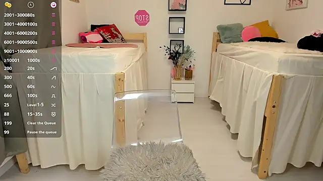 18perfecttits online show from February 26, 2025, 3:52 pm