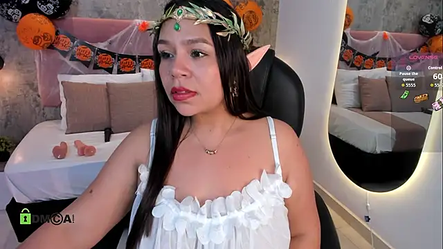 Catilica  sweetx online show from October 31, 2025, 8:43 pm