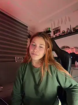 crystal bunny7 online show from October 31, 2025, 1:50 am