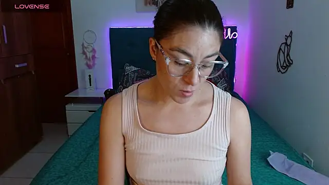 antonella sweet33 online show from March 22, 2025, 11:42 pm