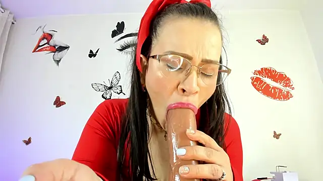 Snapshot of selena369 chatting on February 27, 2025, 4:43 pm selena369 online show from February 27, 2025, 4:43 pm