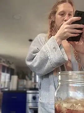 Snapshot of GoldenFlameGoddess chatting on February 22, 2025, 7:03 pm GoldenFlameGoddess online show from February 22, 2025, 7:03 pm