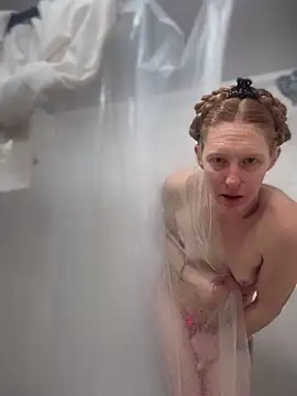 Snapshot of GoldenFlameGoddess chatting on February 26, 2025, 8:33 pm GoldenFlameGoddess online show from February 26, 2025, 8:33 pm