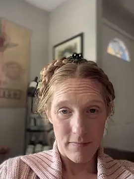 Snapshot of GoldenFlameGoddess chatting on February 27, 2025, 10:09 pm GoldenFlameGoddess online show from February 27, 2025, 10:09 pm