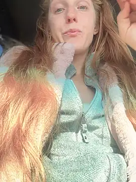 Snapshot of GoldenFlameGoddess chatting on March 9, 2025, 7:05 pm GoldenFlameGoddess online show from March 9, 2025, 7:05 pm