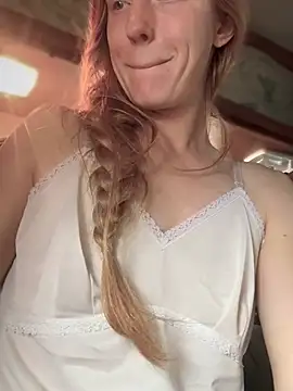 Snapshot of GoldenFlameGoddess chatting on March 12, 2025, 3:29 pm GoldenFlameGoddess online show from March 12, 2025, 3:29 pm