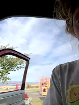 Snapshot of GoldenFlameGoddess chatting on September 19, 2025, 12:12 am GoldenFlameGoddess online show from September 19, 2025, 12:12 am