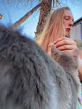 Snapshot of GoldenFlameGoddess chatting on September 26, 2025, 12:47 am GoldenFlameGoddess online show from September 26, 2025, 12:47 am