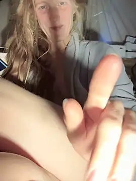 Snapshot of GoldenFlameGoddess chatting on October 16, 2025, 1:56 pm GoldenFlameGoddess online show from October 16, 2025, 1:56 pm