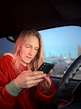 Snapshot of GoldenFlameGoddess chatting on December 1, 2025, 2:55 pm GoldenFlameGoddess online show from December 1, 2025, 2:55 pm