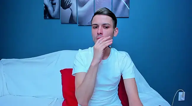 Snapshot of andboyfor6 chatting on February 5, 2025, 7:39 am andboyfor6 online show from February 5, 2025, 7:39 am