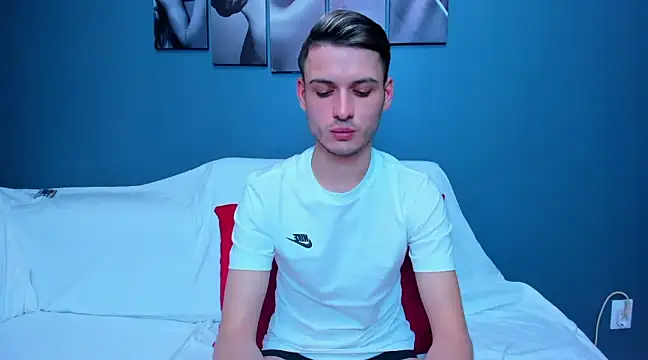 Snapshot of andboyfor6 chatting on February 6, 2025, 8:50 am andboyfor6 online show from February 6, 2025, 8:50 am