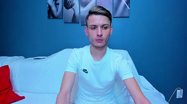 Snapshot of andboyfor6 chatting on February 18, 2025, 5:09 am andboyfor6 online show from February 18, 2025, 5:09 am