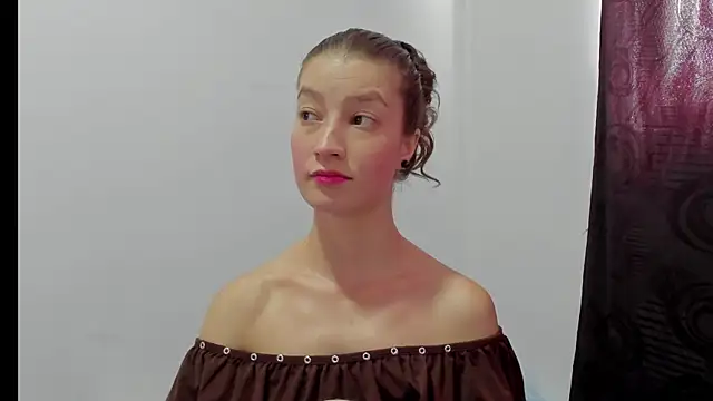 MiiaVolkova online show from November 6, 2025, 6:31 pm