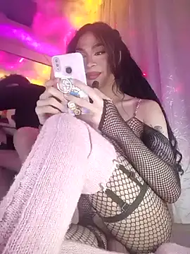 Snapshot of Victor-and-shelly chatting on December 21, 2024, 8:39 am Victor-and-shelly online show from December 21, 2024, 8:39 am