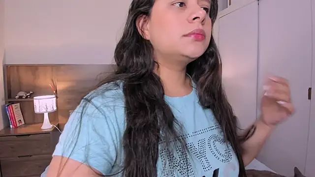 emily adams01 online show from December 2, 2025, 10:27 pm