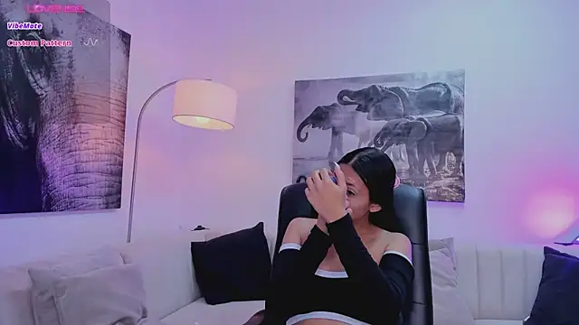 Snapshot of Ary_7 chatting on March 2, 2025, 11:50 am Ary 7 online show from March 2, 2025, 11:50 am