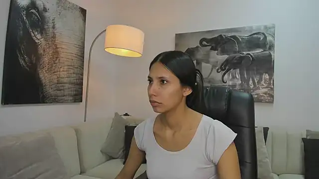 Snapshot of Ary_7 chatting on March 22, 2025, 11:32 am Ary 7 online show from March 22, 2025, 11:32 am