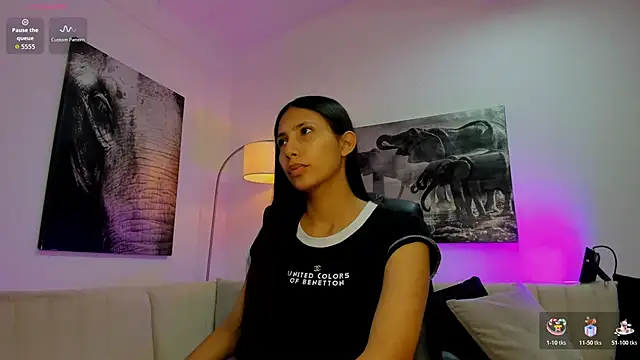 Snapshot of Ary_7 chatting on October 17, 2025, 11:35 am Ary 7 online show from October 17, 2025, 11:35 am