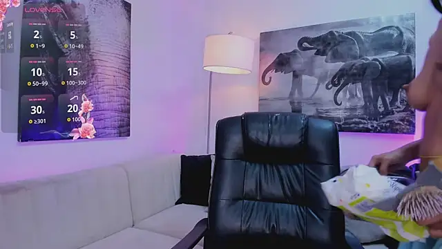 Snapshot of Ary_7 chatting on November 5, 2025, 11:43 am Ary 7 online show from November 5, 2025, 11:43 am