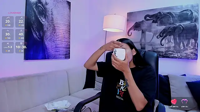 Snapshot of Ary_7 chatting on November 9, 2025, 11:41 am Ary 7 online show from November 9, 2025, 11:41 am