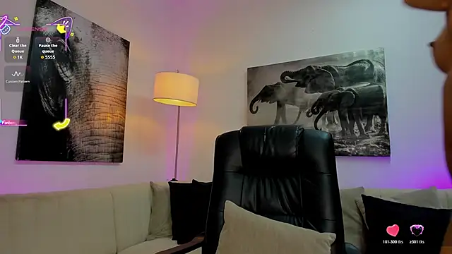 Snapshot of Ary_7 chatting on November 20, 2025, 11:32 am Ary 7 online show from November 20, 2025, 11:32 am