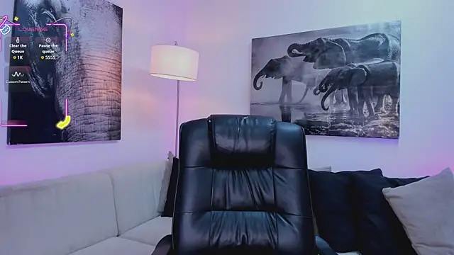 Snapshot of Ary_7 chatting on November 23, 2025, 11:43 am Ary 7 online show from November 23, 2025, 11:43 am