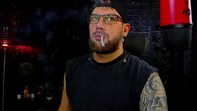 Snapshot of LexXHardy chatting on October 16, 2025, 1:23 pm LexXHardy online show from October 16, 2025, 1:23 pm