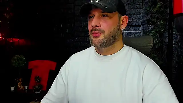 Snapshot of LexXHardy chatting on October 25, 2025, 11:32 pm LexXHardy online show from October 25, 2025, 11:32 pm