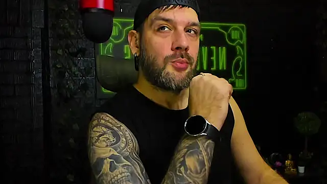 Snapshot of LexXHardy chatting on November 11, 2025, 5:57 pm LexXHardy online show from November 11, 2025, 5:57 pm