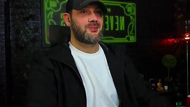 Snapshot of LexXHardy chatting on November 16, 2025, 11:38 am LexXHardy online show from November 16, 2025, 11:38 am