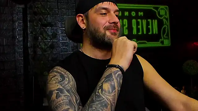 Snapshot of LexXHardy chatting on December 15, 2025, 12:59 am LexXHardy online show from December 15, 2025, 12:59 am