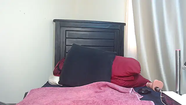 Snapshot of NIKKIE_LOVE chatting on March 9, 2025, 5:00 am NIKKIE LOVE online show from March 9, 2025, 5:00 am