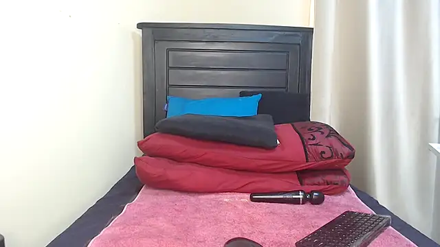 Snapshot of NIKKIE_LOVE chatting on March 19, 2025, 7:40 am NIKKIE LOVE online show from March 19, 2025, 7:40 am