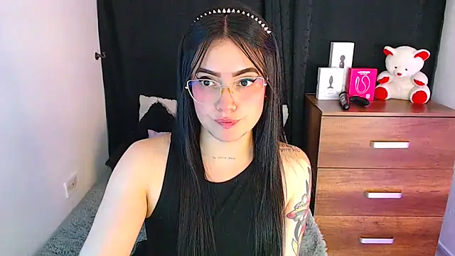 Snapshot of Isa_Maiden1 chatting on September 23, 2025, 4:10 pm Isa Maiden1 online show from September 23, 2025, 4:10 pm