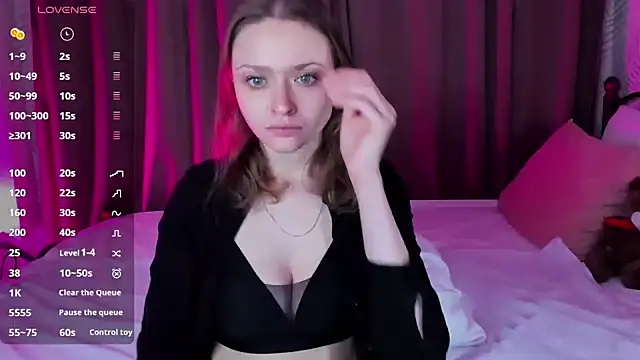 Snapshot of Linda_Bryant chatting on December 16, 2024, 12:48 am Linda Bryant online show from December 16, 2024, 12:48 am