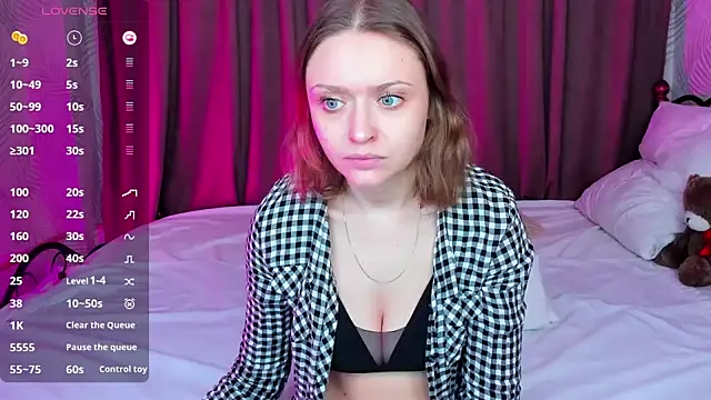 Snapshot of Linda_Bryant chatting on January 19, 2025, 12:49 am Linda Bryant online show from January 19, 2025, 12:49 am