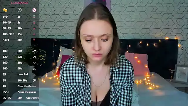 Snapshot of Linda_Bryant chatting on February 7, 2025, 3:55 am Linda Bryant online show from February 7, 2025, 3:55 am