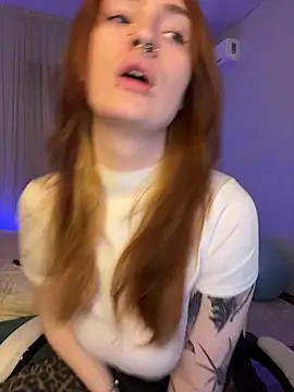 Snapshot of _Chlo__e chatting on October 27, 2025, 9:30 pm Chlo e online show from October 27, 2025, 9:30 pm